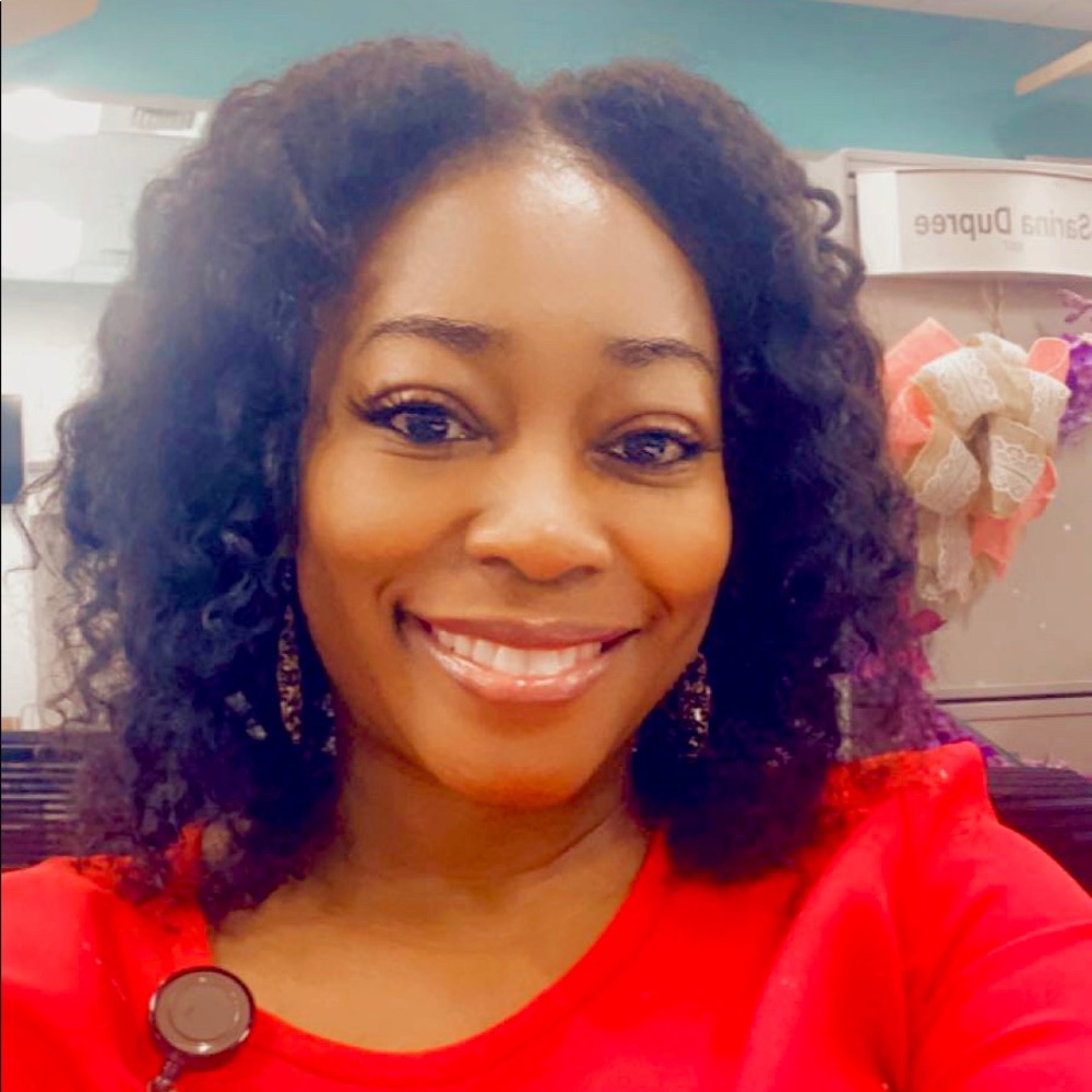Meet your Posher, Sarina